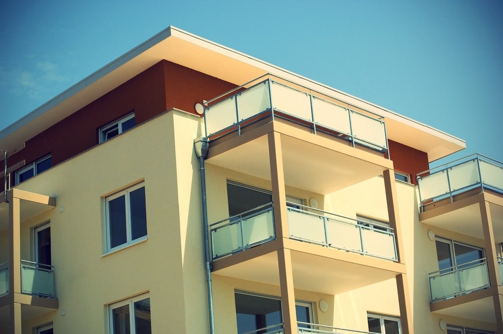 Comparer les types d'investissements immobiliers à court et long terme